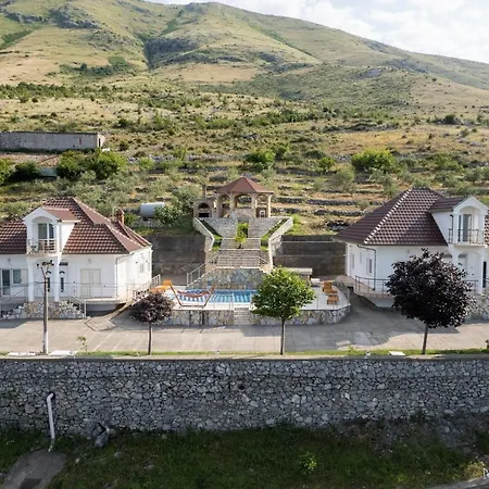 Villa The Lake Houses Široka